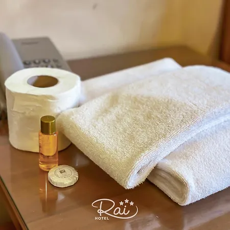 酒店 Rai 2*
