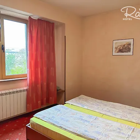Rai Hotel 2*