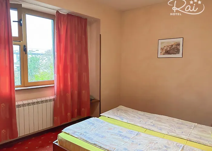 Rai Otel 2*